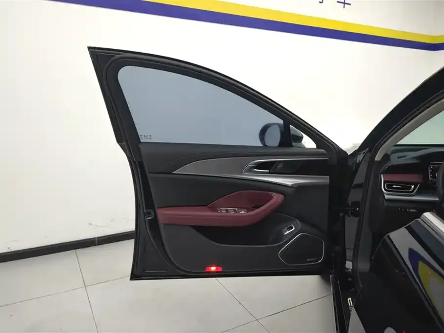 Hongqi H5 2024 из CN, фото 6