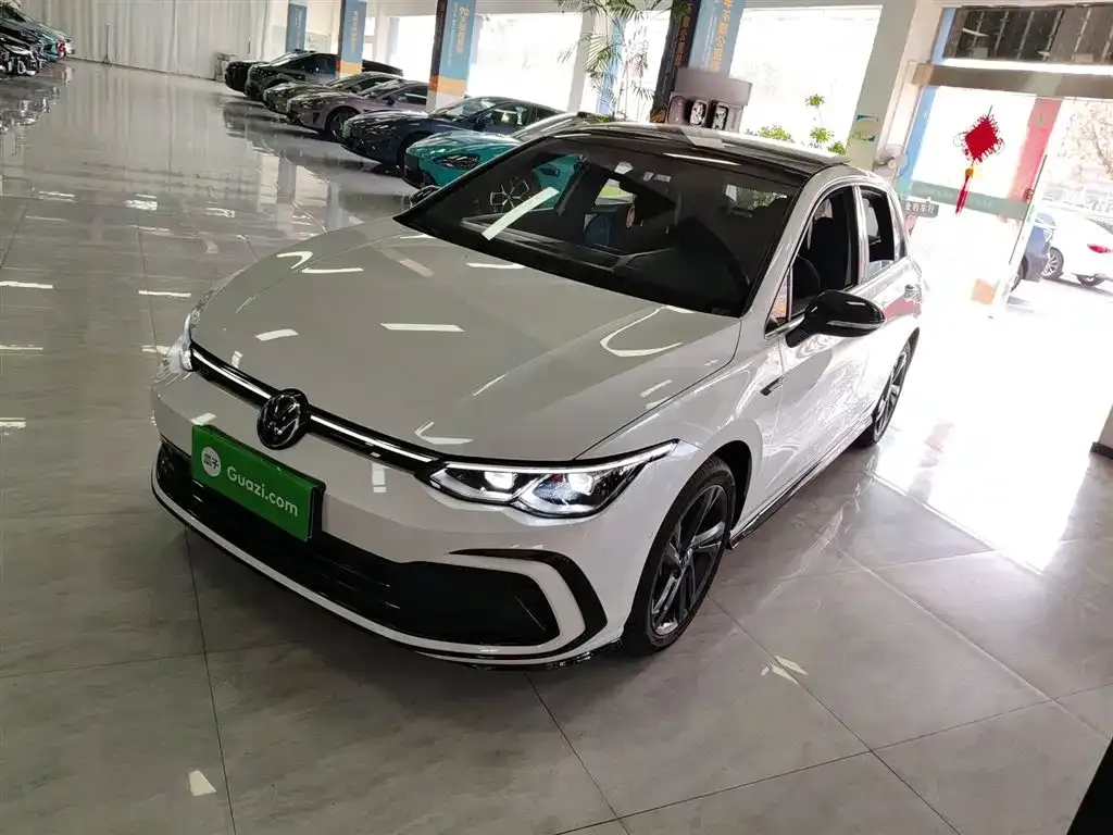 Volkswagen Golf 2024 из CN, фото 1