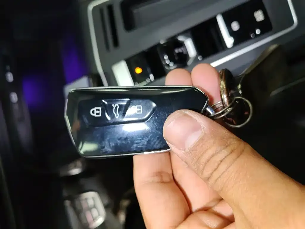 Volkswagen Golf 2024 из CN, фото 7