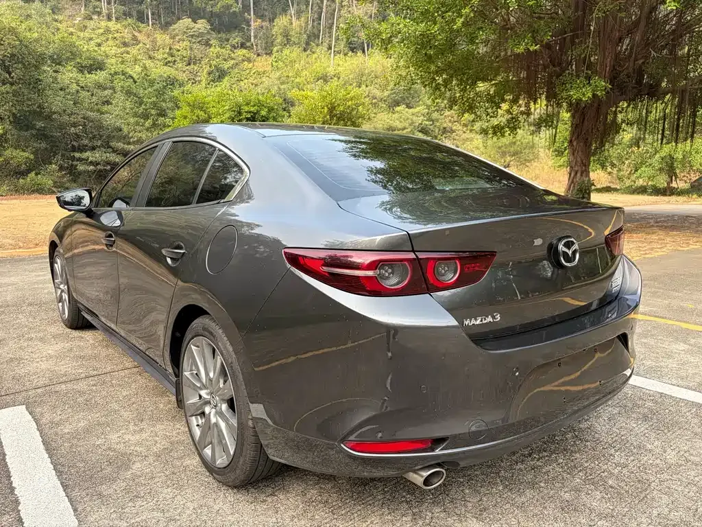 Mazda 3 Axela 2023 из CN, фото 8