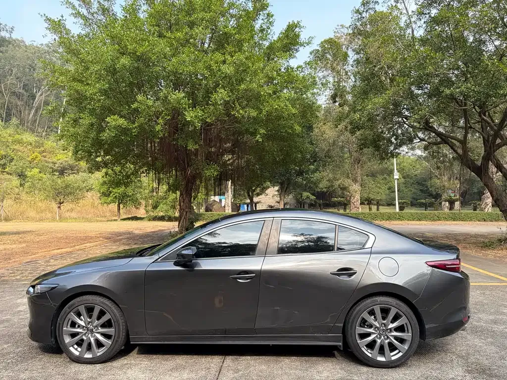 Mazda 3 Axela 2023 из CN, фото 6