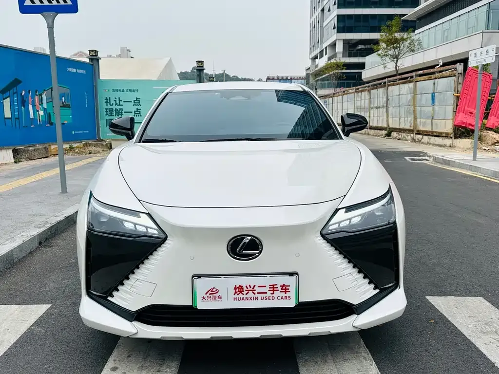 Lexus RZ 2024 из CN, фото 2