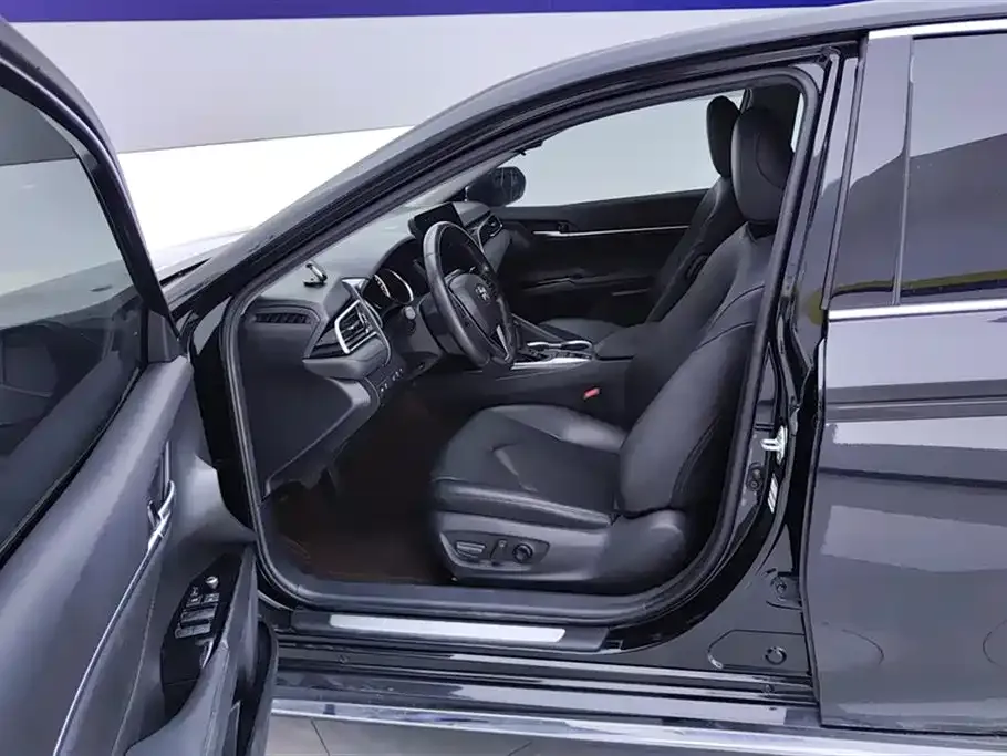 Toyota Camry 2023 из CN, фото 5