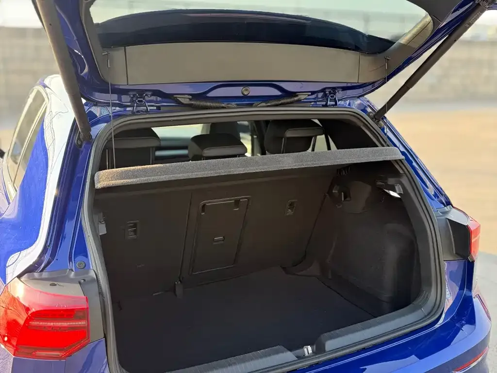Volkswagen Golf 2021 из CN, фото 10