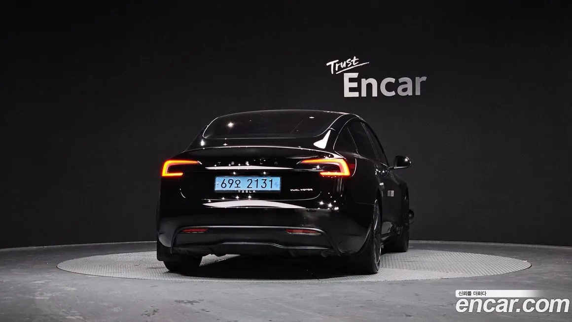 Tesla Model 3 2024 из KR, фото 2