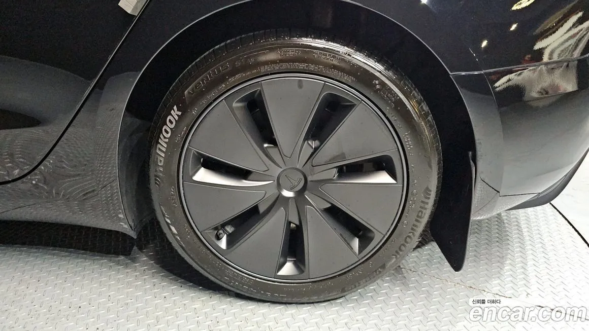 Tesla Model 3 2024 из KR, фото 5