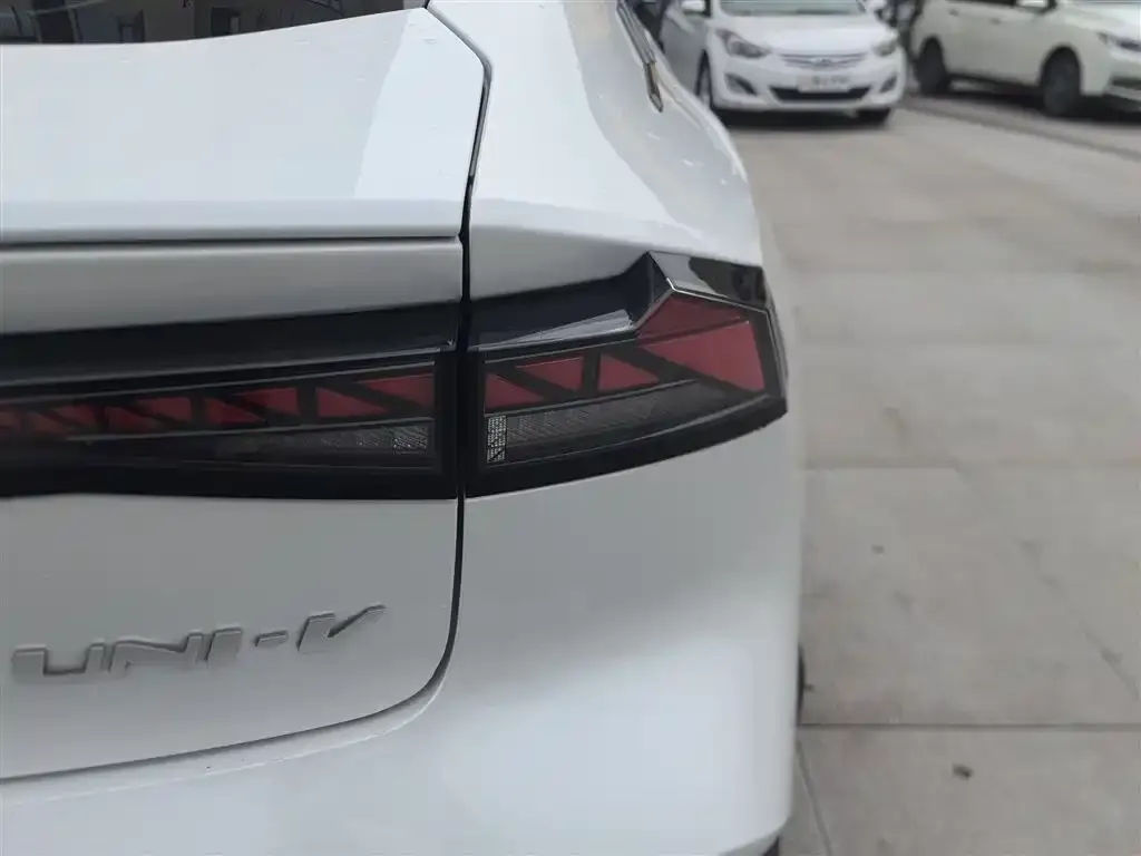 Changan UNI-V 2025 из CN, фото 6