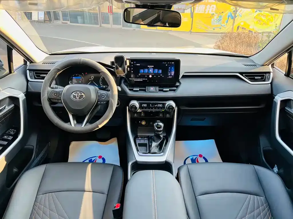 Toyota RAV4 2025 из CN, фото 4