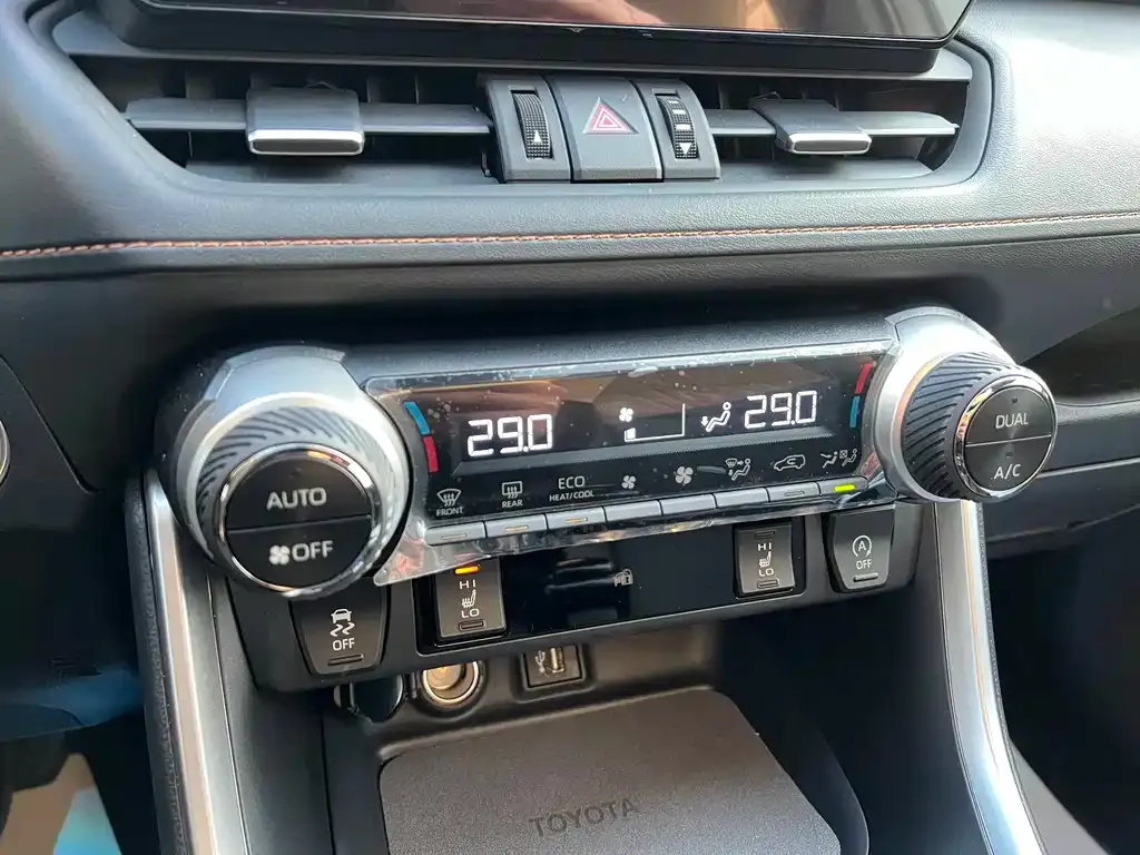 Toyota RAV4 2025 из CN, фото 10
