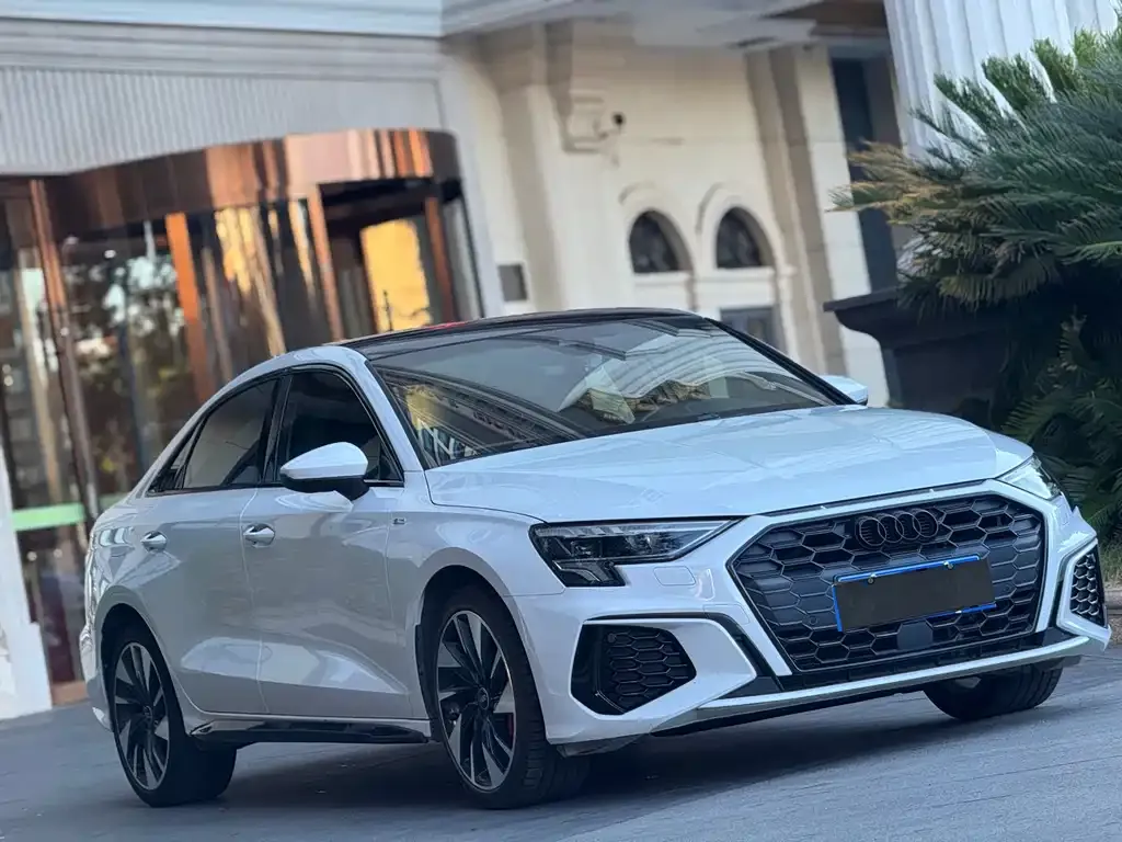 Audi A3 2023 из CN, фото 3