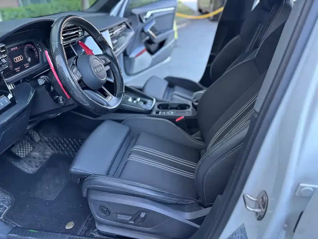Audi A3 2023 из CN, фото 6