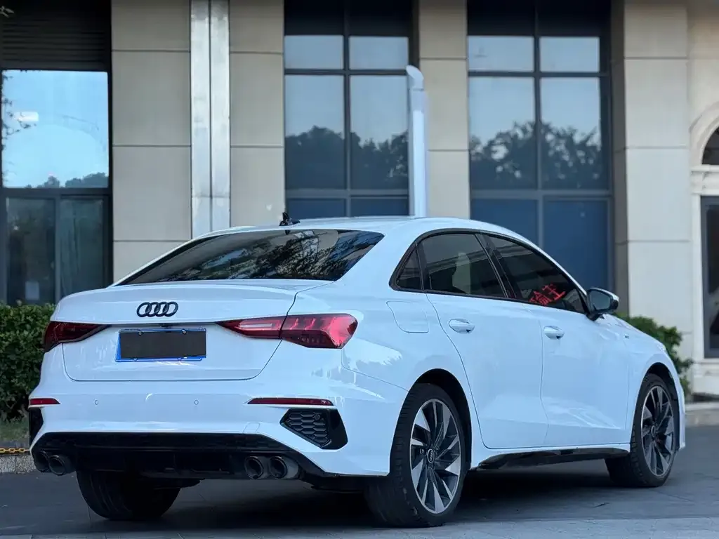 Audi A3 2023 из CN, фото 7