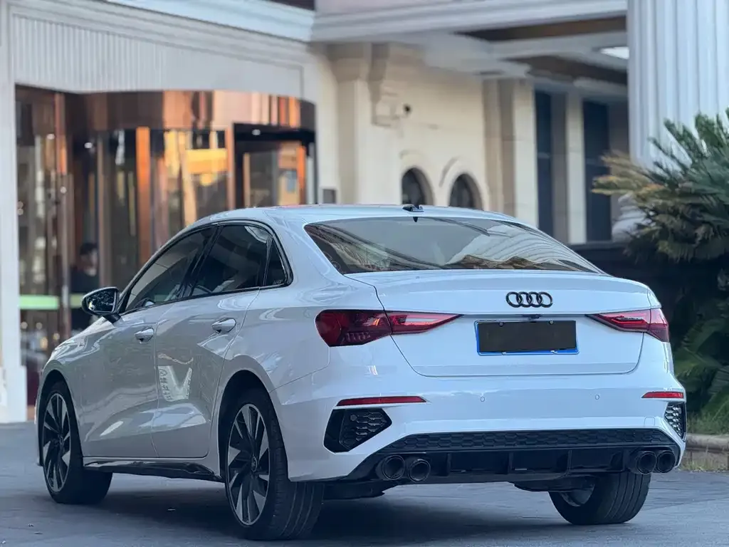 Audi A3 2023 из CN, фото 9