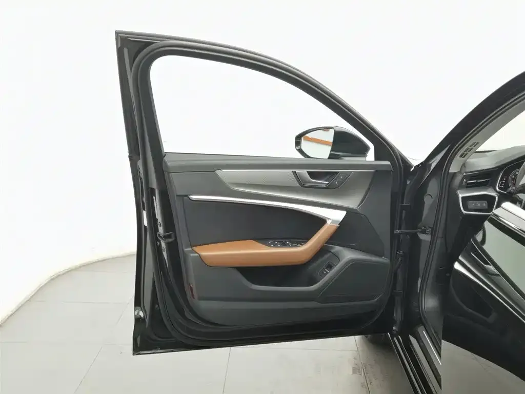 Audi A6L 2022 из CN, фото 3