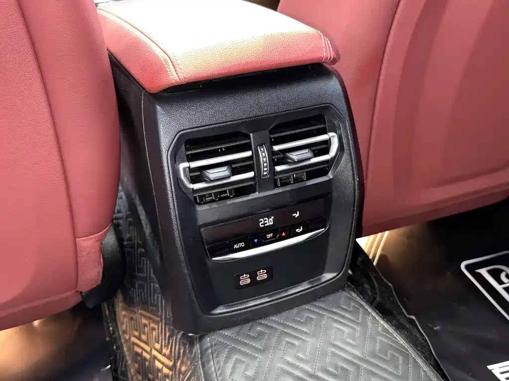 BMW 3 Series 2023 из CN, фото 4