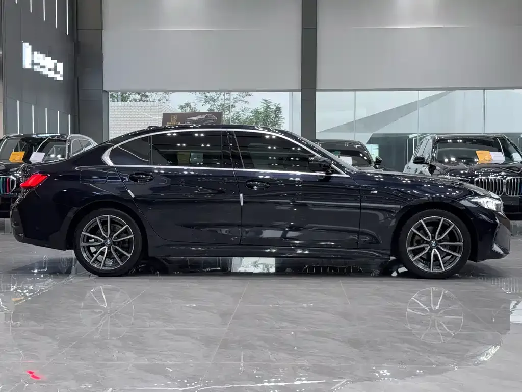 BMW 3 Series 2023 из CN, фото 9