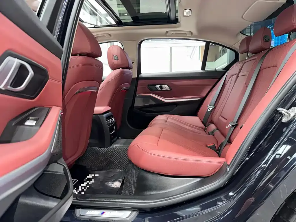 BMW 3 Series 2023 из CN, фото 3