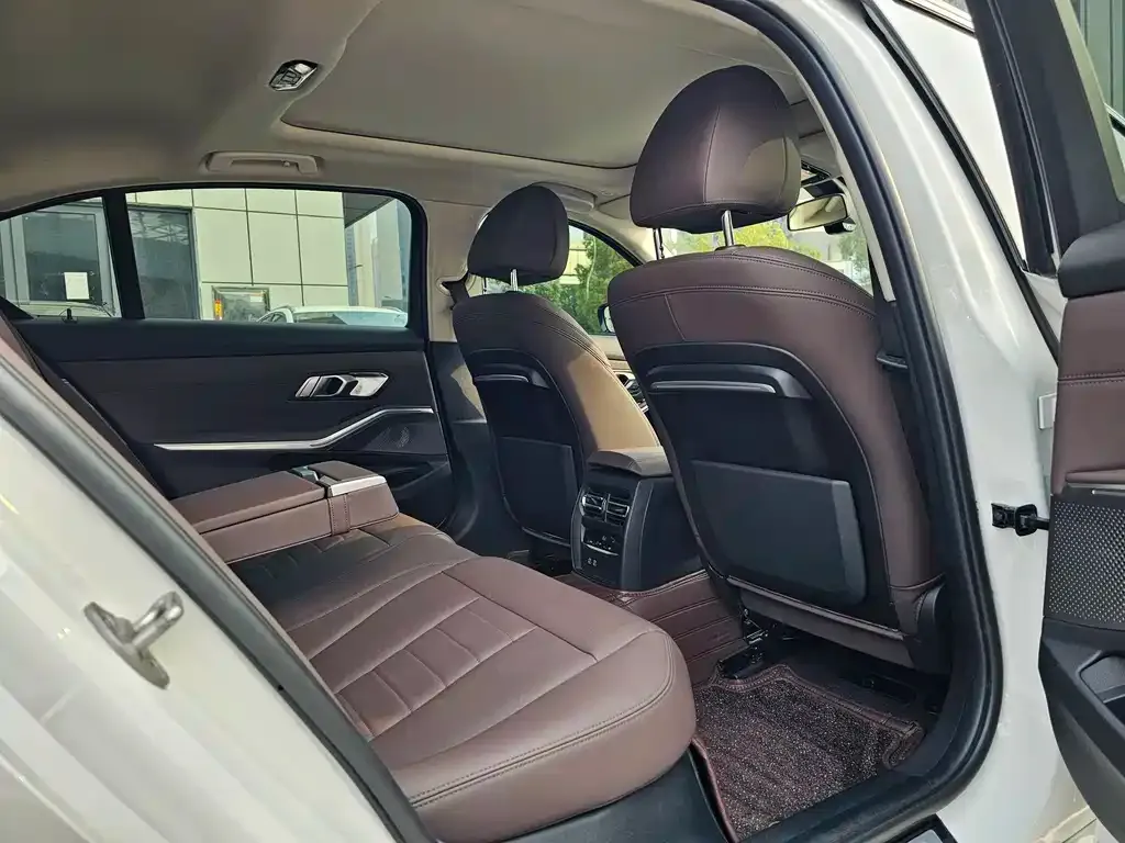 BMW 3 Series 2021 из CN, фото 5