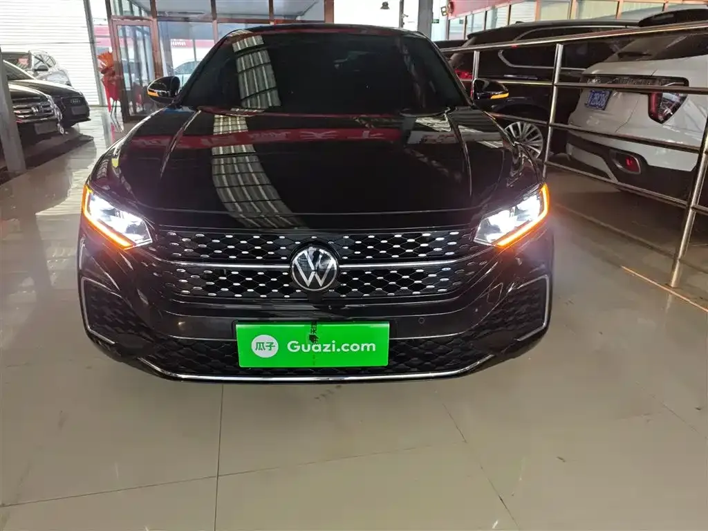 Volkswagen Passat 2023 из CN, фото 3