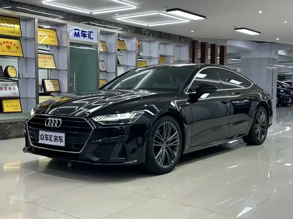 Audi A7 — фото 1