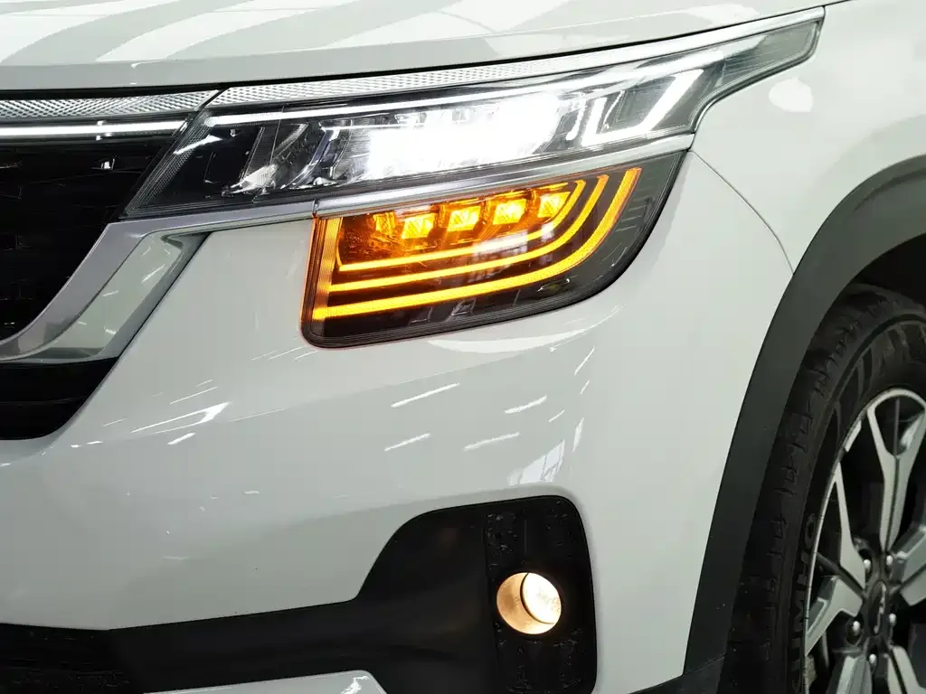 Kia KX3 2022 из CN, фото 7