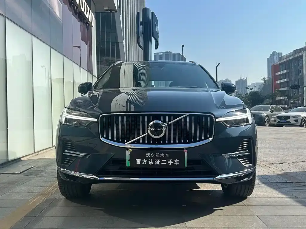 Volvo XC60 PHEV — фото 5