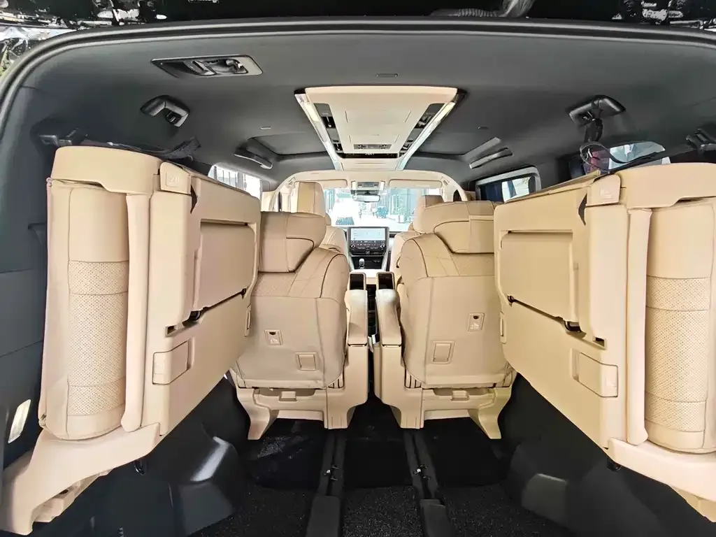 Toyota Alphard 2024 из CN, фото 2