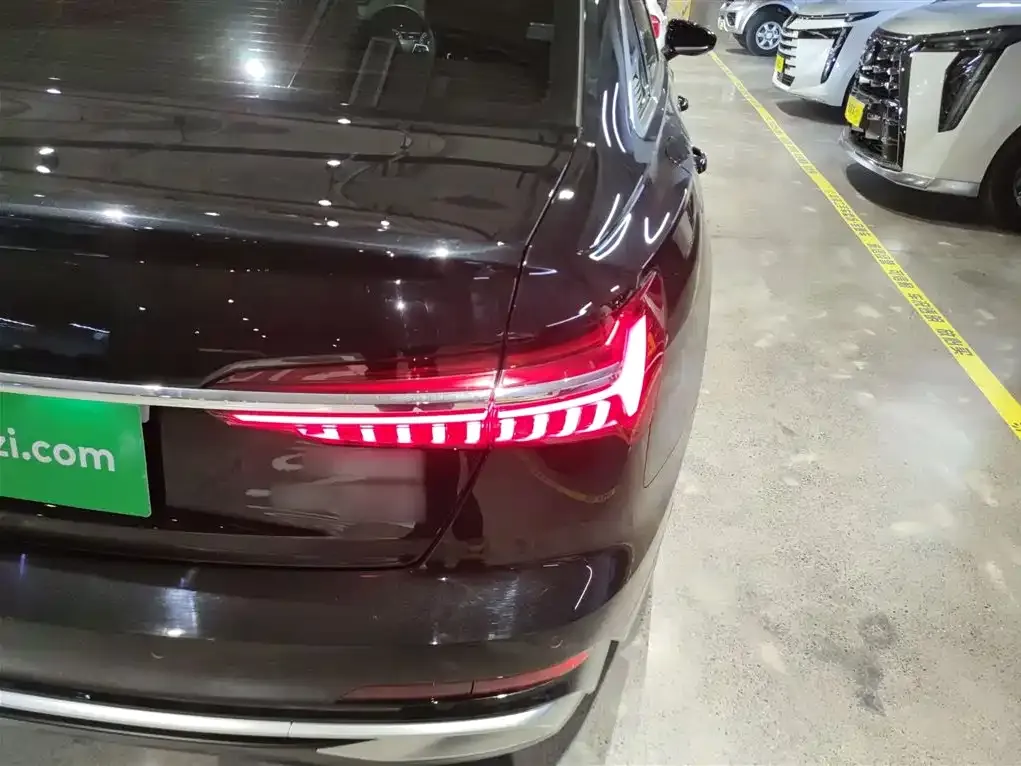 Audi A6L 2024 из CN, фото 6