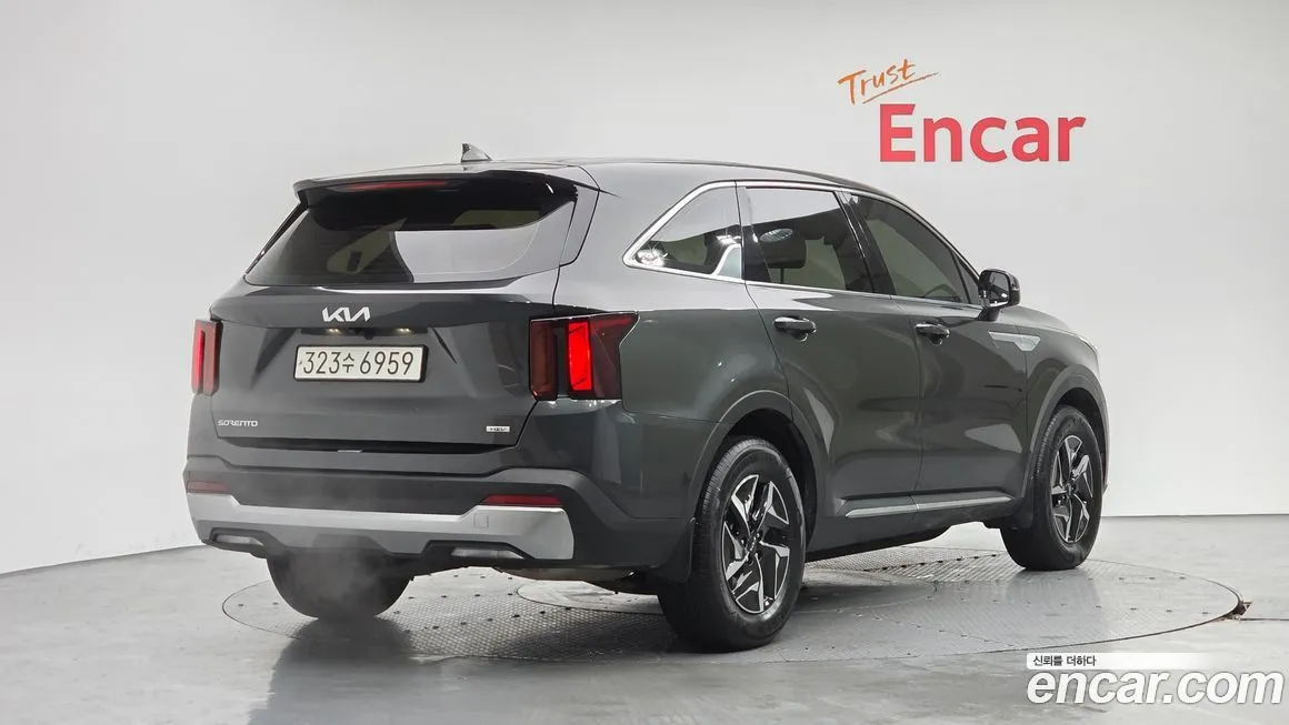 Kia Sorento — фото 7