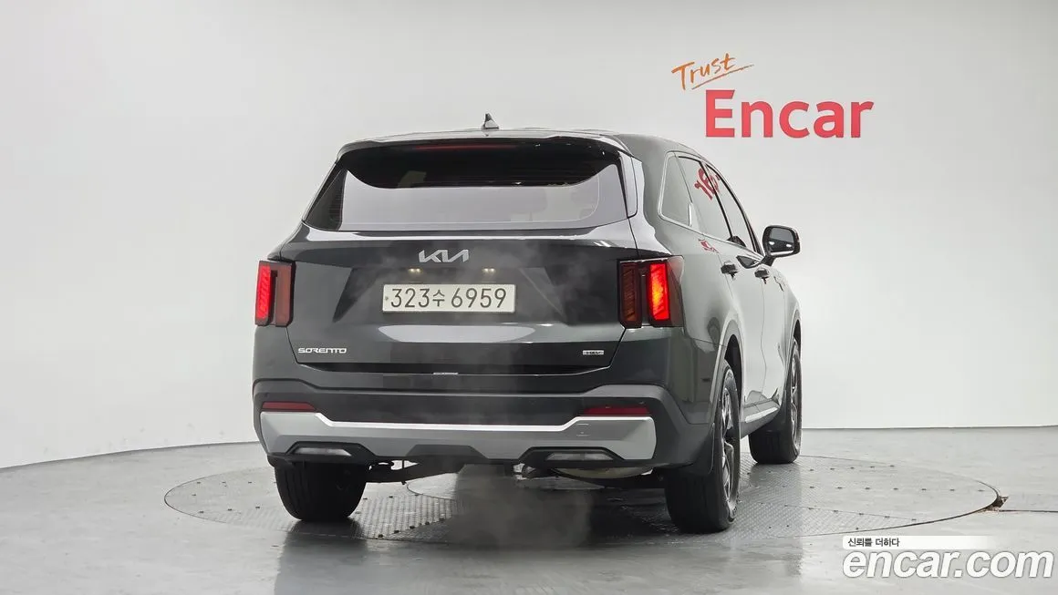 Kia Sorento — фото 8
