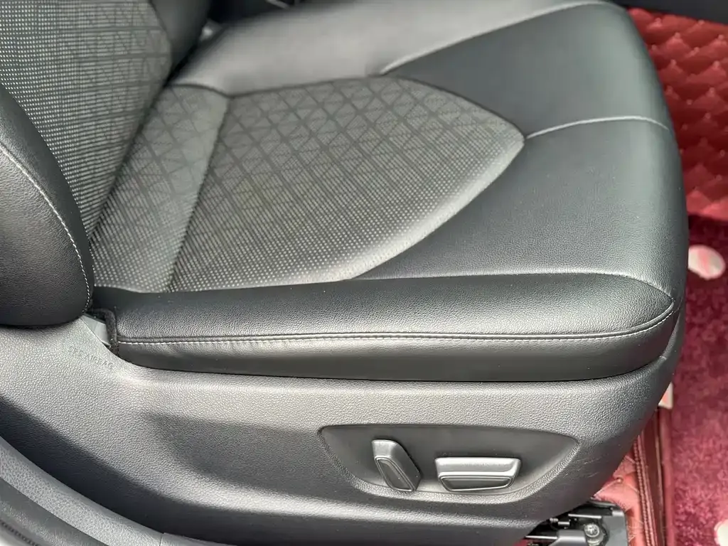 Toyota Camry 2021 из CN, фото 9
