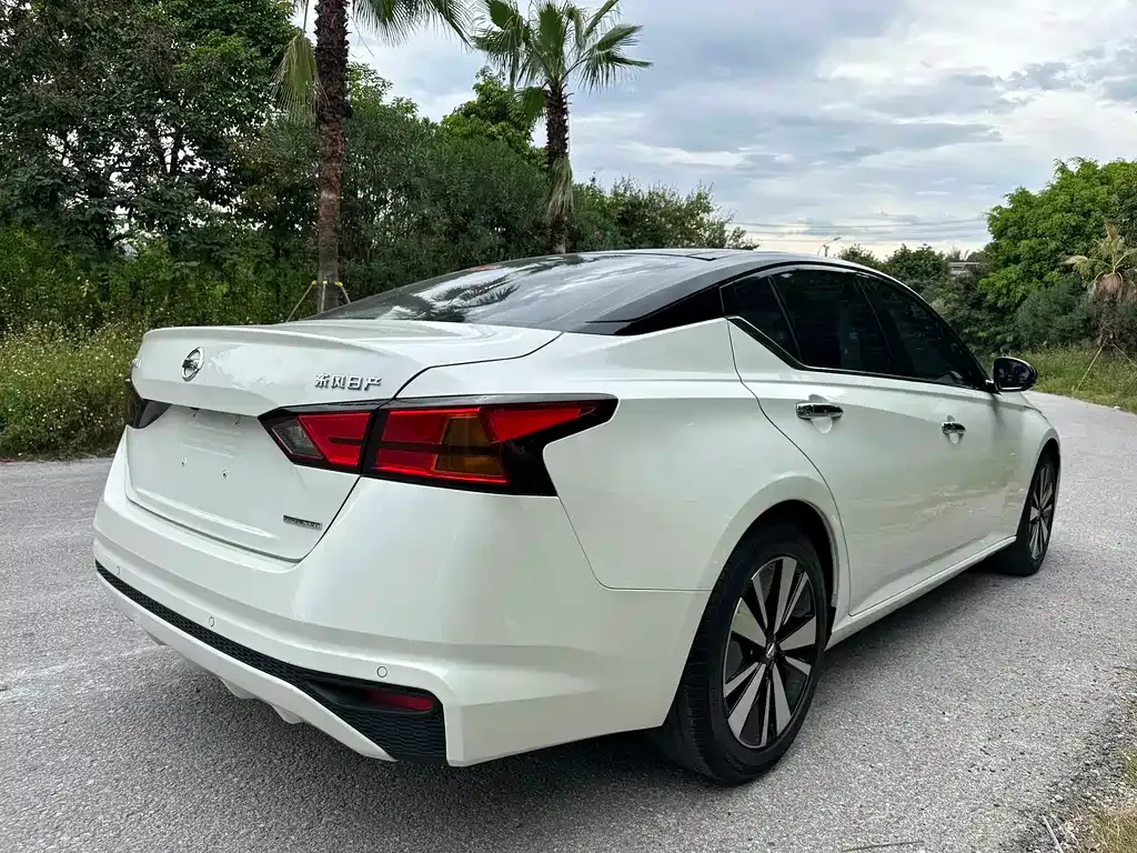 Nissan Teana 2022 из CN, фото 4