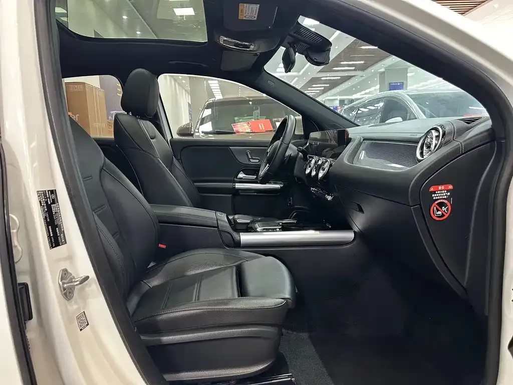 Mercedes-Benz GLA 2023 из CN, фото 2