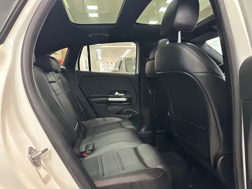 Mercedes-Benz GLA 2023 из CN, фото 8