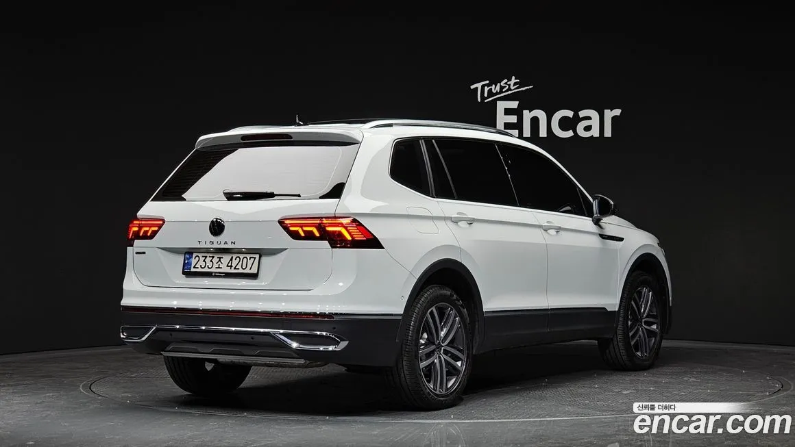 Volkswagen Tiguan — фото 2