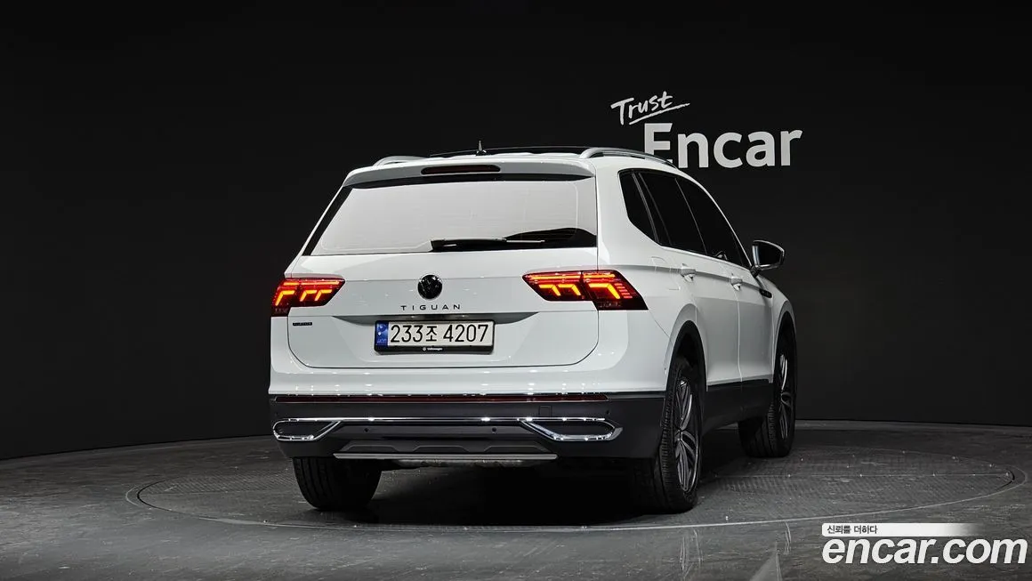 Volkswagen Tiguan — фото 3