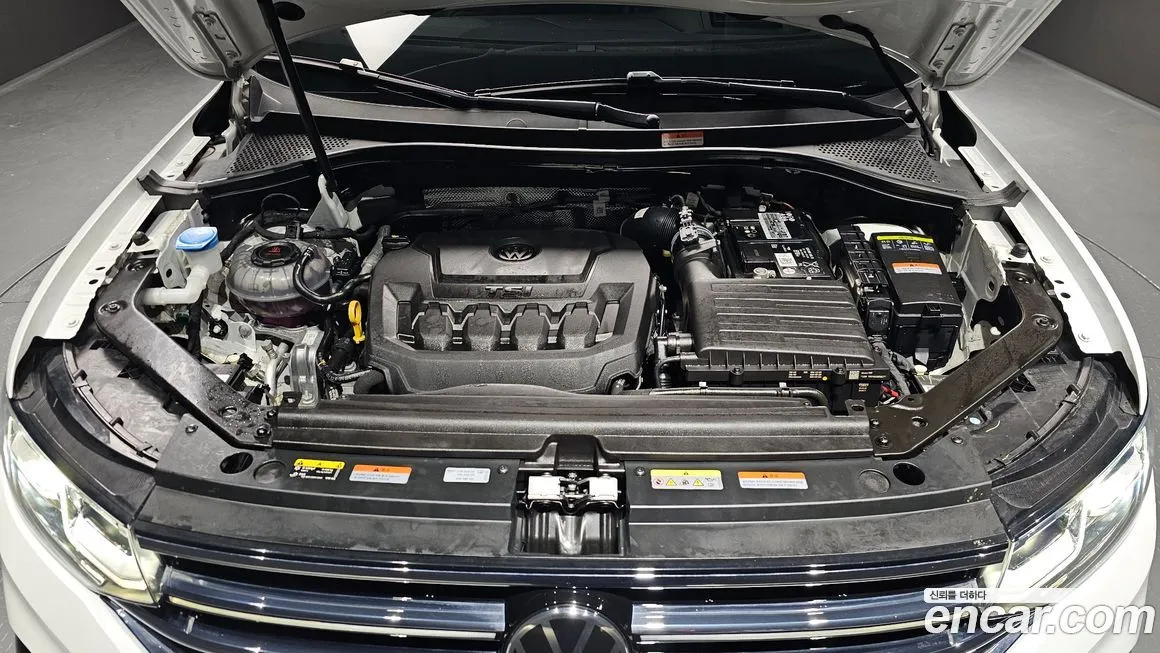 Volkswagen Tiguan — фото 8
