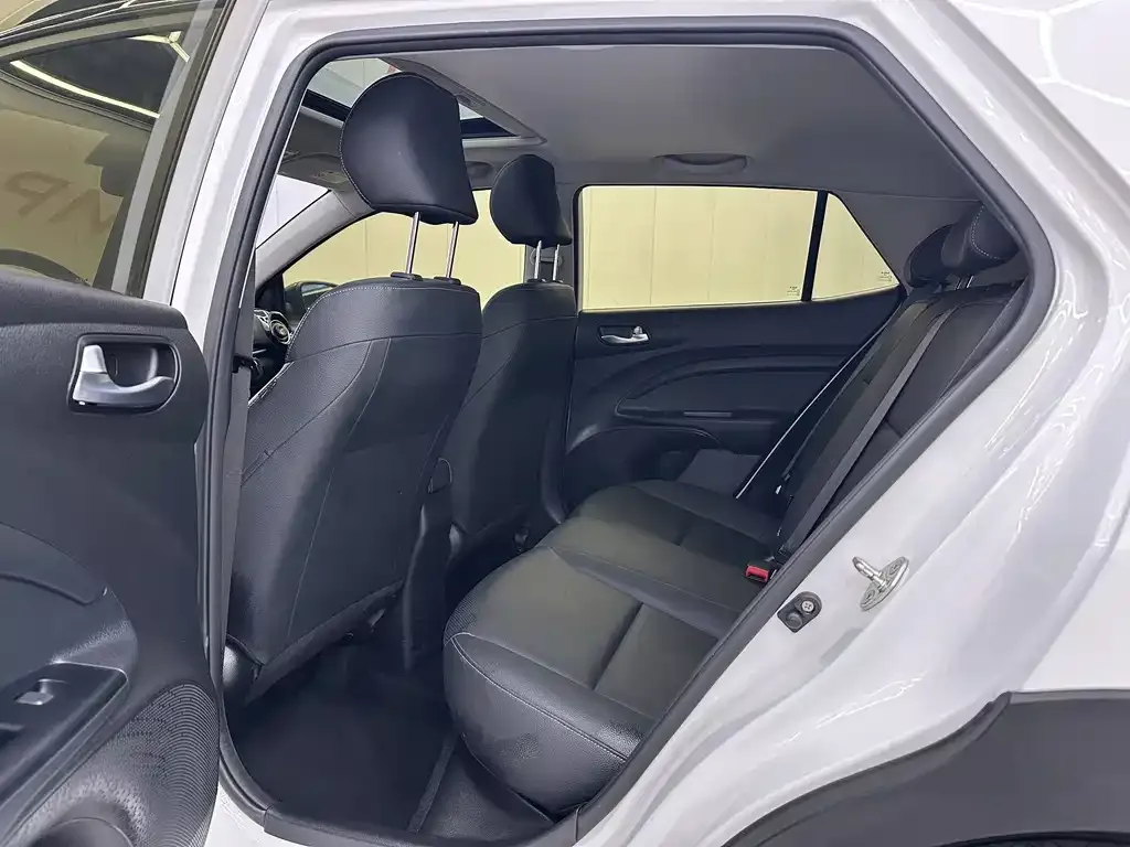Kia KX1 2022 из CN, фото 6