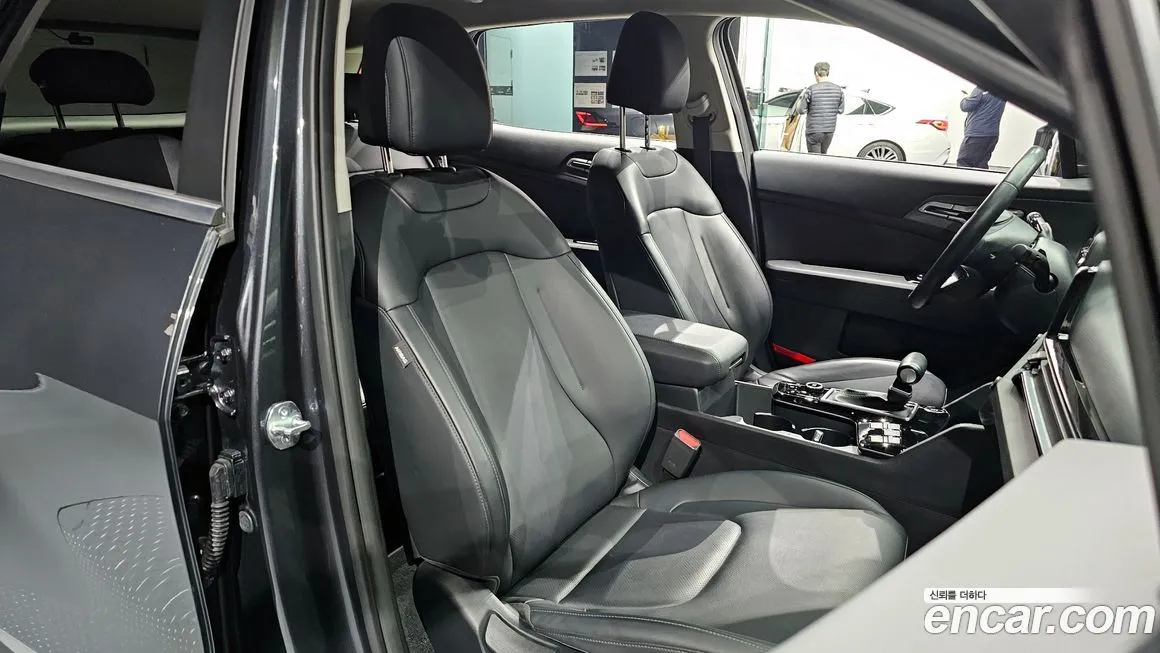 Kia Sportage — фото 8