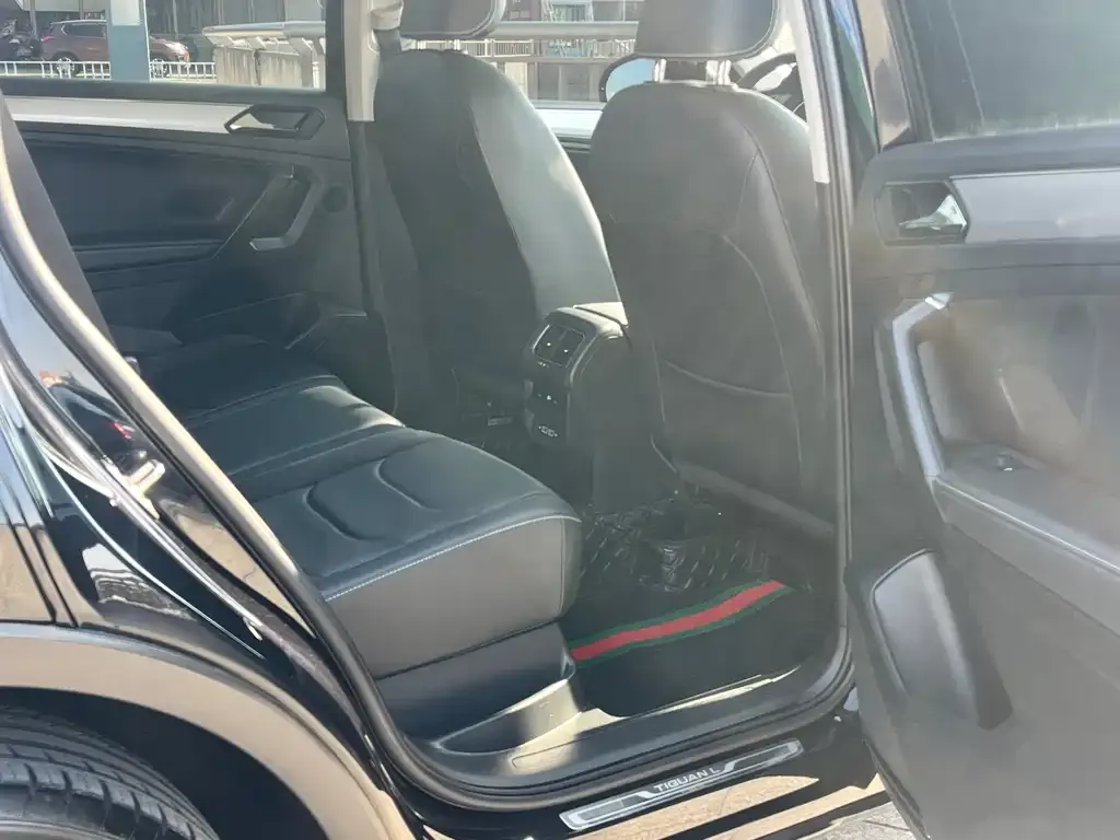 Volkswagen Tiguan L 2021 из CN, фото 3