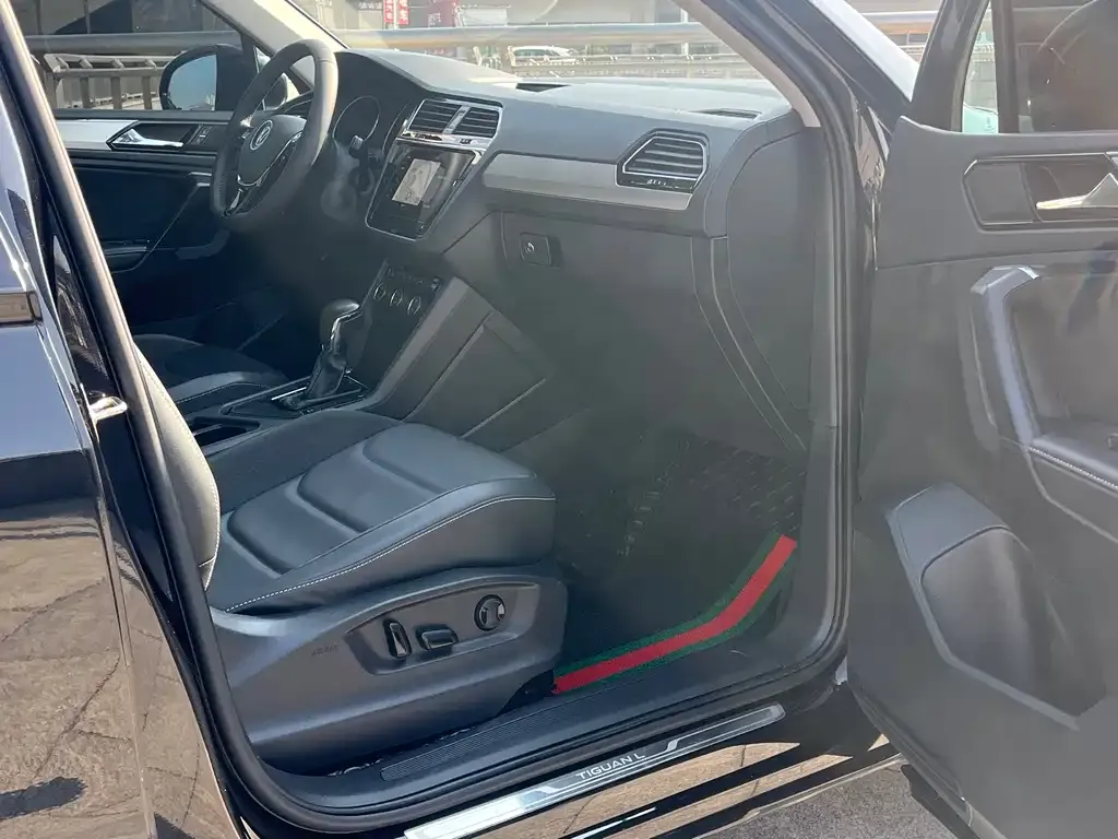 Volkswagen Tiguan L 2021 из CN, фото 5