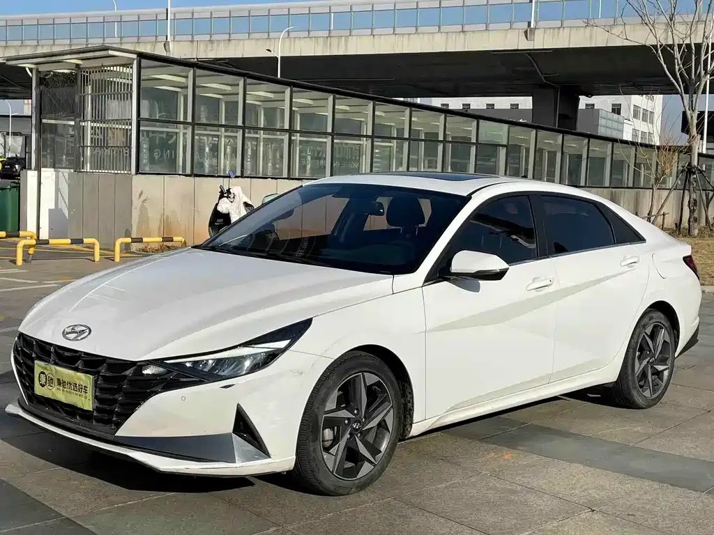 Hyundai Elantra 2022 из CN, фото 1