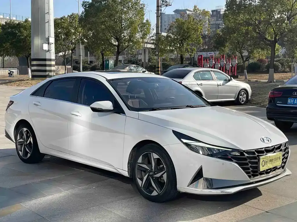 Hyundai Elantra 2022 из CN, фото 10
