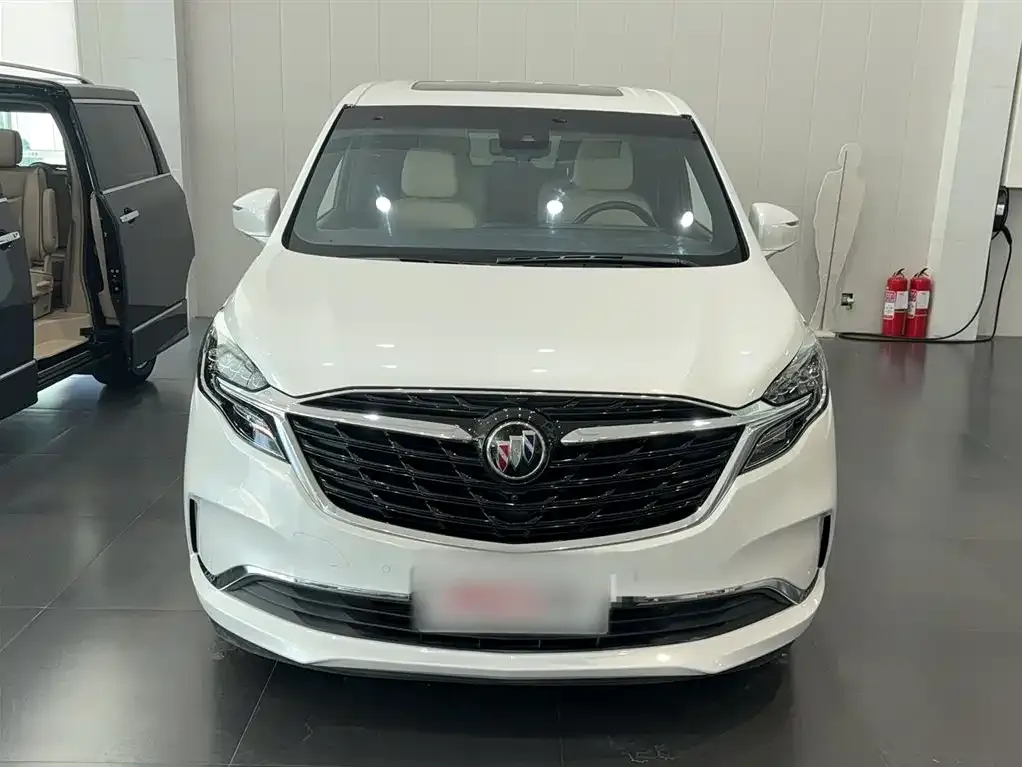 Buick GL8 2022 из CN, фото 2