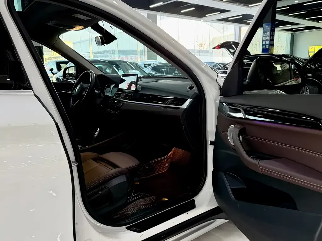 BMW X1 2022 из CN, фото 3