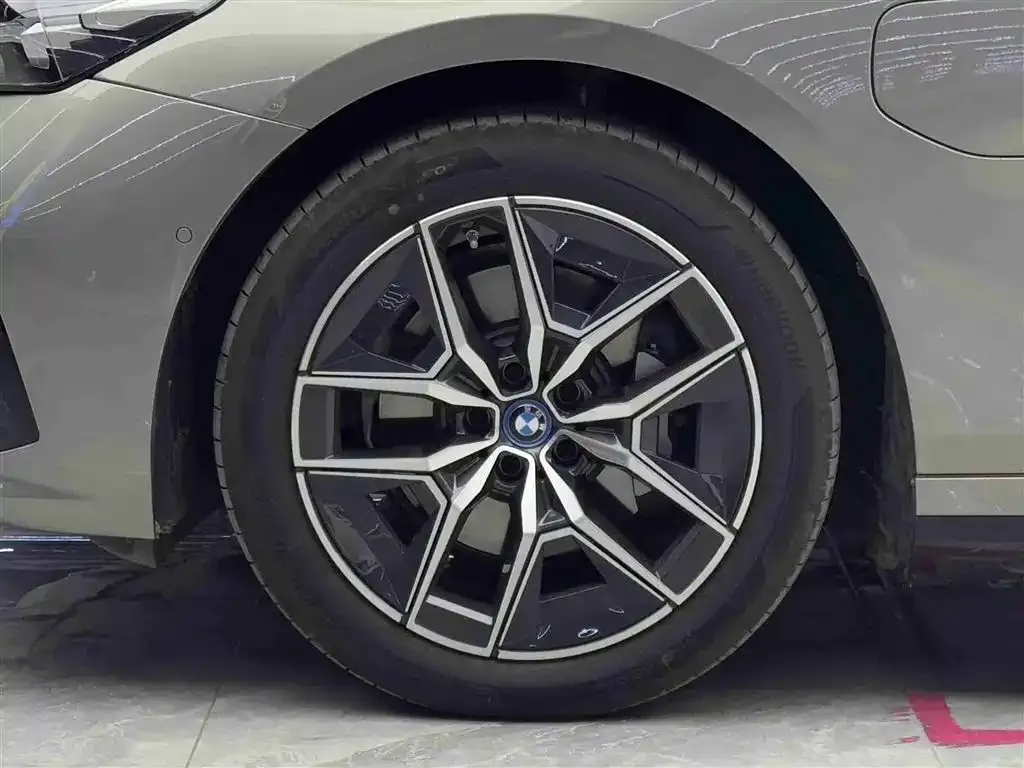 BMW i5 2024 из CN, фото 6