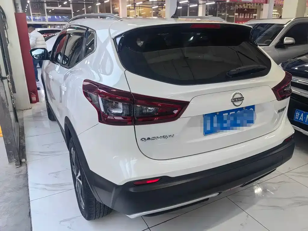 Nissan Qashqai — фото 4