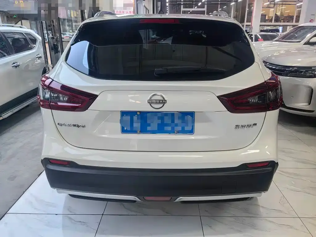 Nissan Qashqai — фото 9