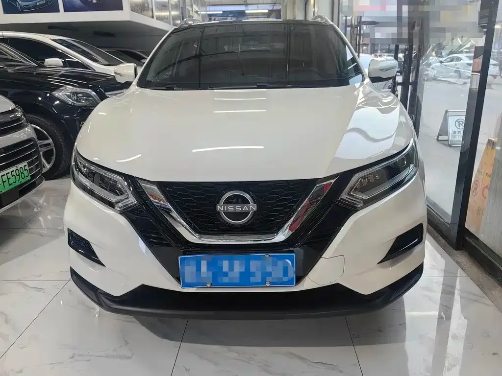 Nissan Qashqai — фото 8