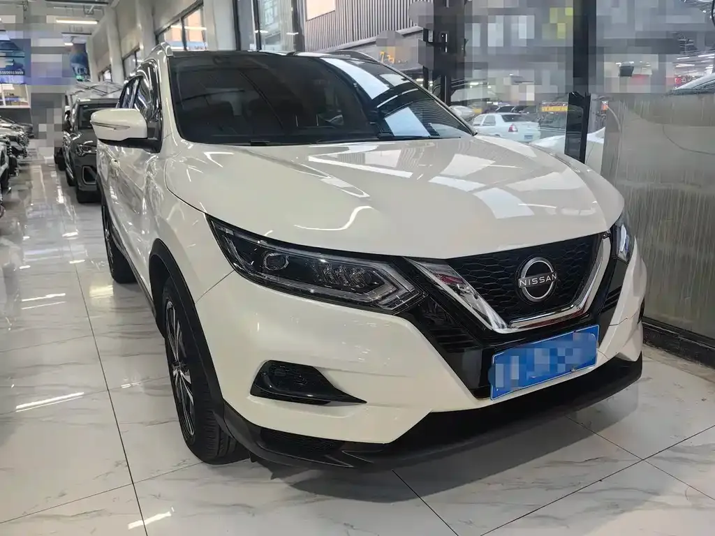 Nissan Qashqai — фото 2